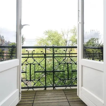Luxury Two Bedroom *